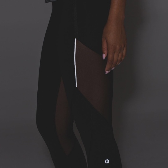 {lululemon} Rush Hour High-Rise 21” Mesh Crop - Picture 2 of 11